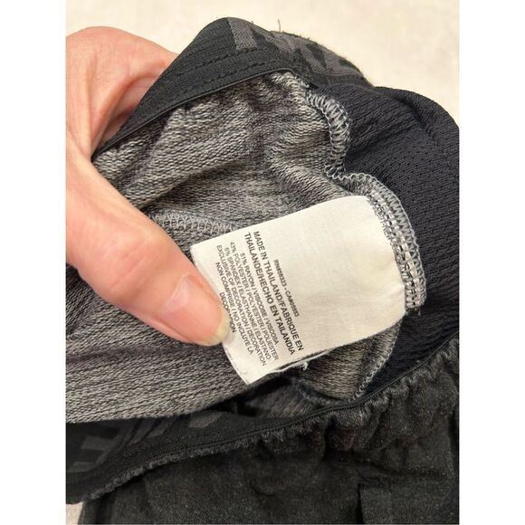 Nike Dri Fit dark gray exercise shorts size Small cotton logo right leg good - Picture 7 of 9
